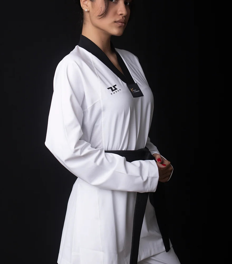 Uniforme TUSAH Olímpico "EVO" Dobok (ajuste Femenino) FEMALE FIT