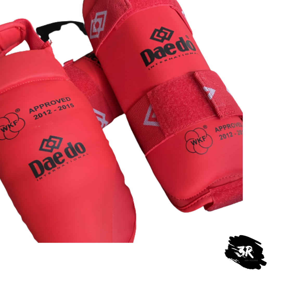 Espinillera con Empeinera Daedo Karate Rojo