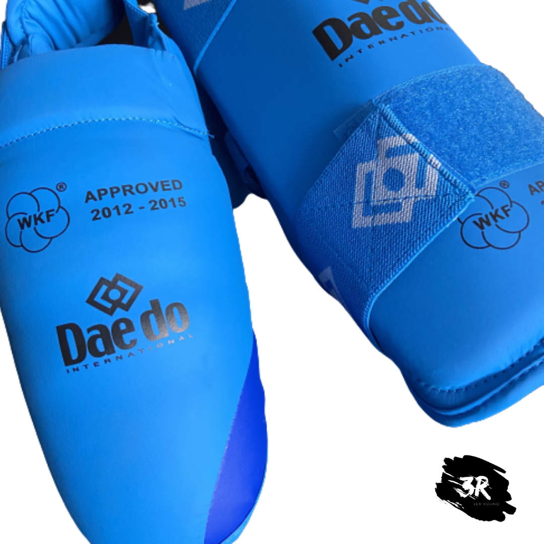 Espinillera con Empeinera Daedo Karate Azul
